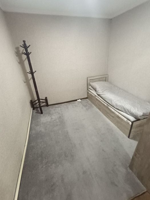 Uchaska sotiladi yashnabod tuman 4 sotix 4 xona