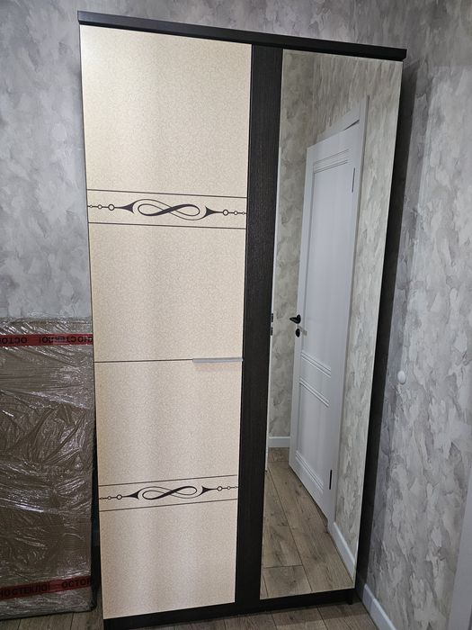 Продаётся шкаф и электроплита