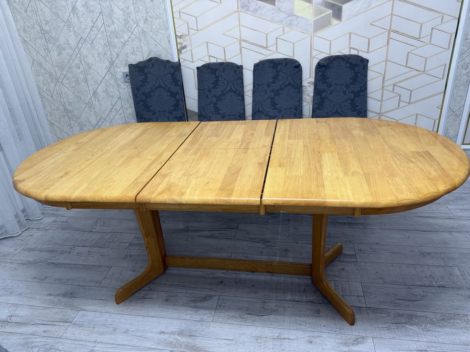 Продам стол кухонный