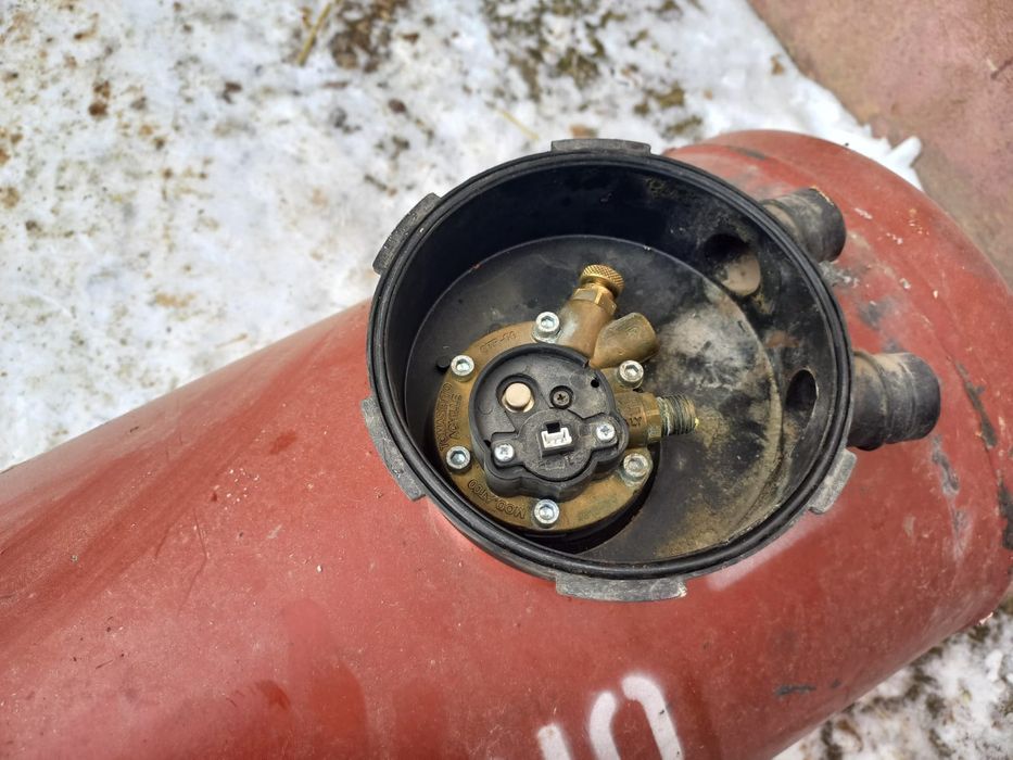 Продам авто газ .