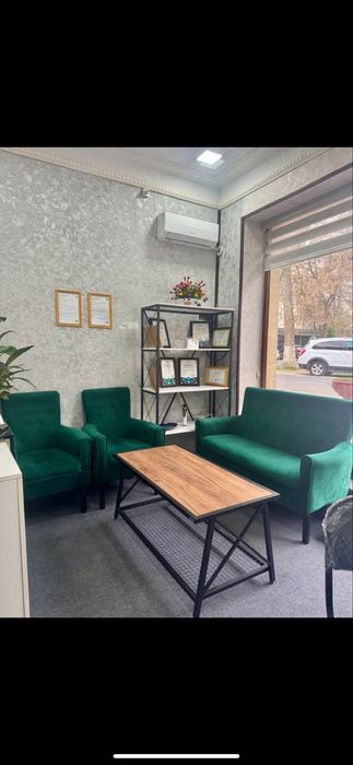 Офис учун мебельлар сотилади.