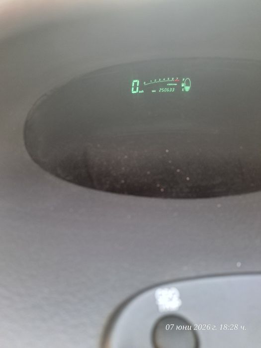 Тойота ярис 1.0 VVT-i бензин 68 к.с