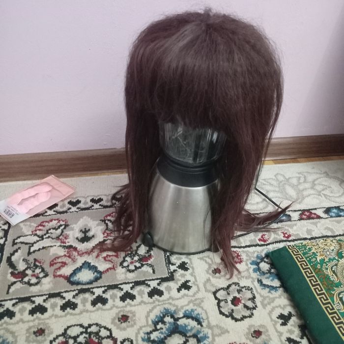 Pariklar kiyganda juda chiroyli turadi