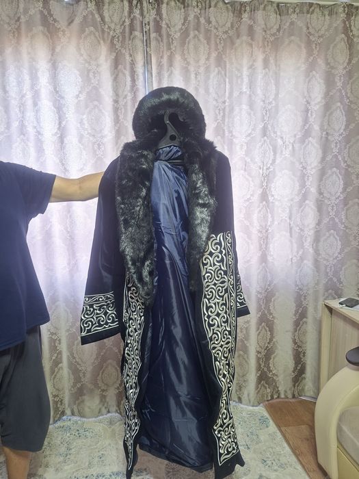 Продам красивый казахский чапан