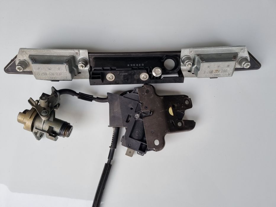 Audi A4, B6 и B7 плафон и брава задна врата