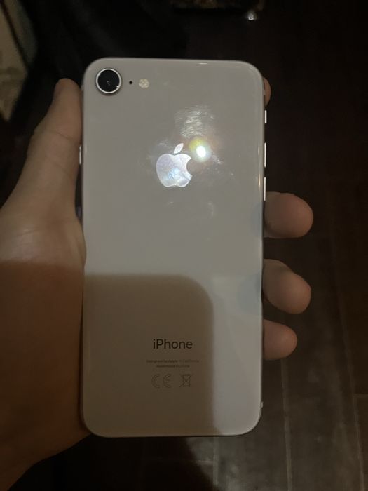 Продам iphone 8