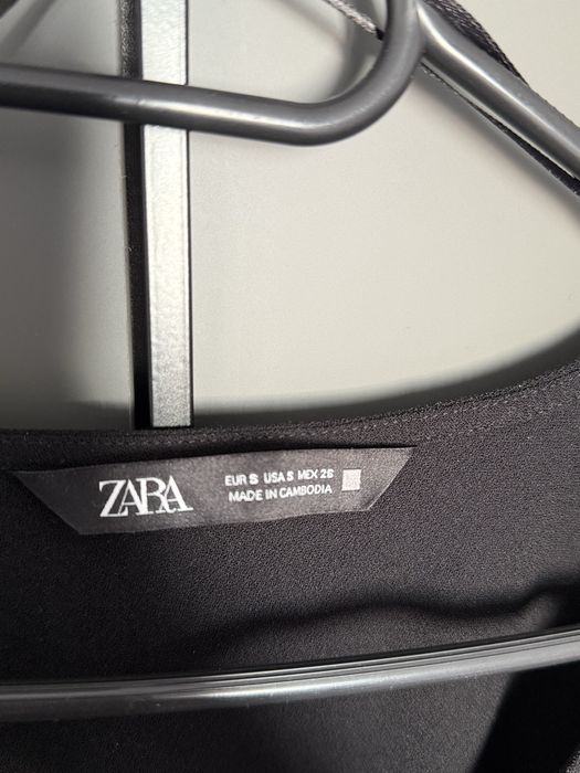 Body Zara S nepurtat