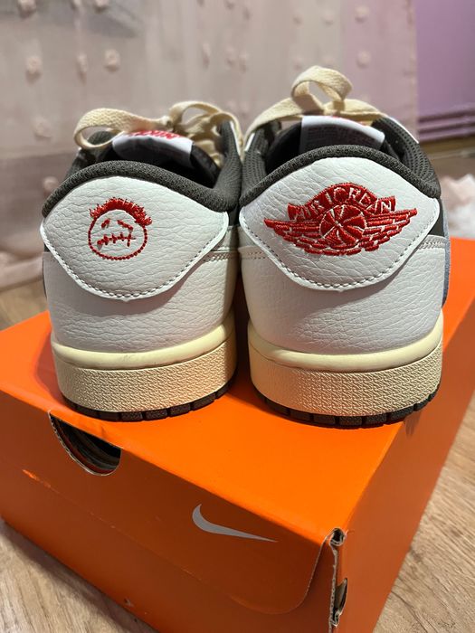 Jordan 1 Retro Low OG SP Travis Scott Medium Olive