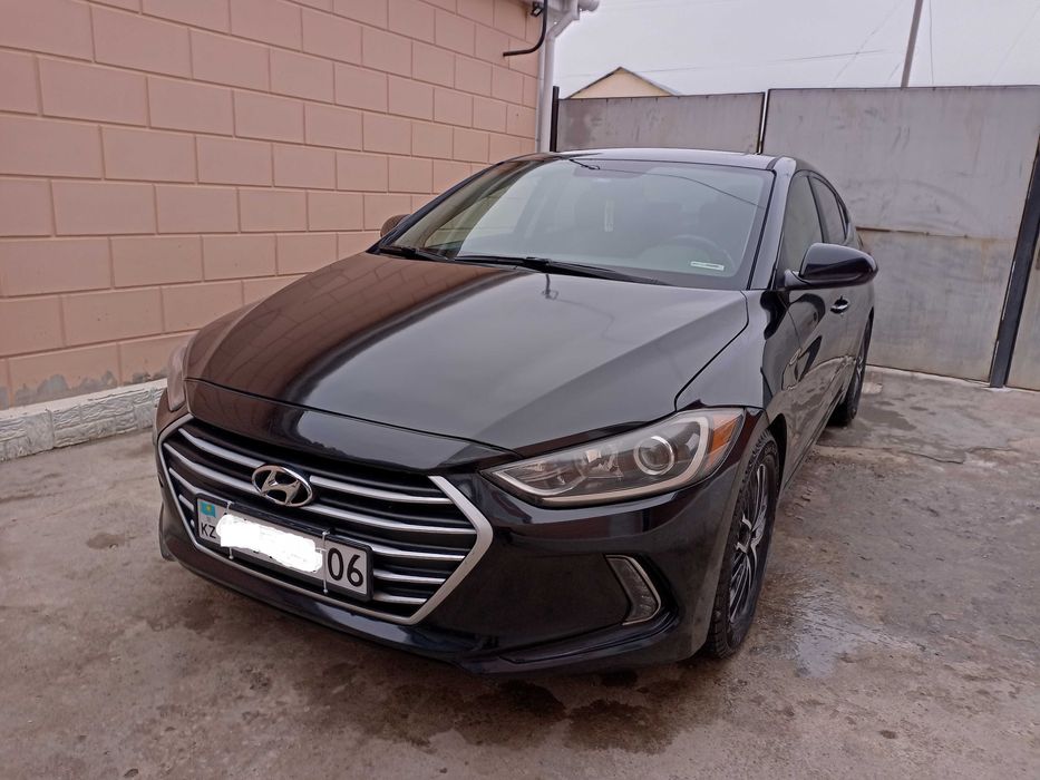 Hyundai Elantra 2017 г.