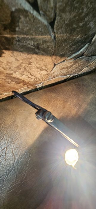 Pistol de lipit romanesc