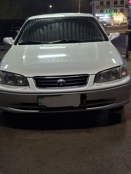 Тайота камри  25