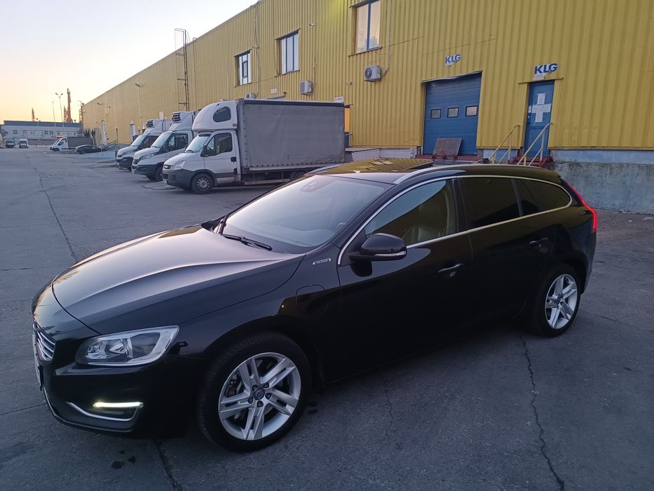 Volvo V60 an2016 2.4 Diesel+Hybrid 280cp Euro6 D6 Twin Engine R-Design