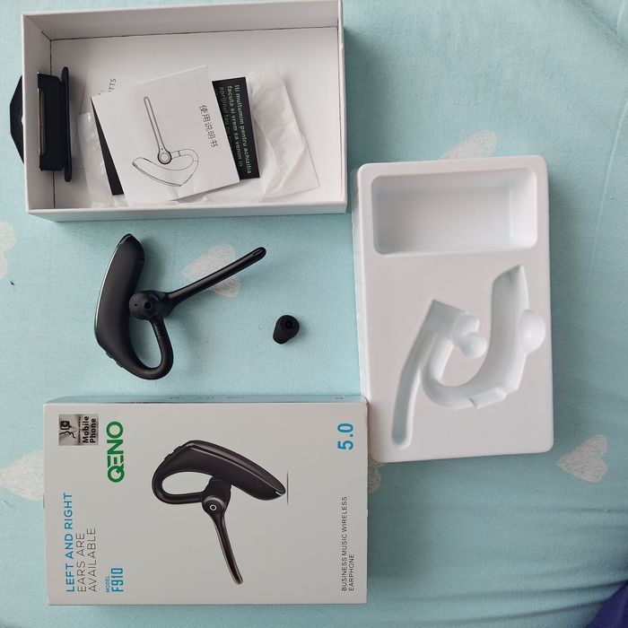 Casca wireless bluetooth F910 cu 2 microfoane eliminare zgomot de fond utilizare pe 2 dispozitive simultan 16 ore de autonomie