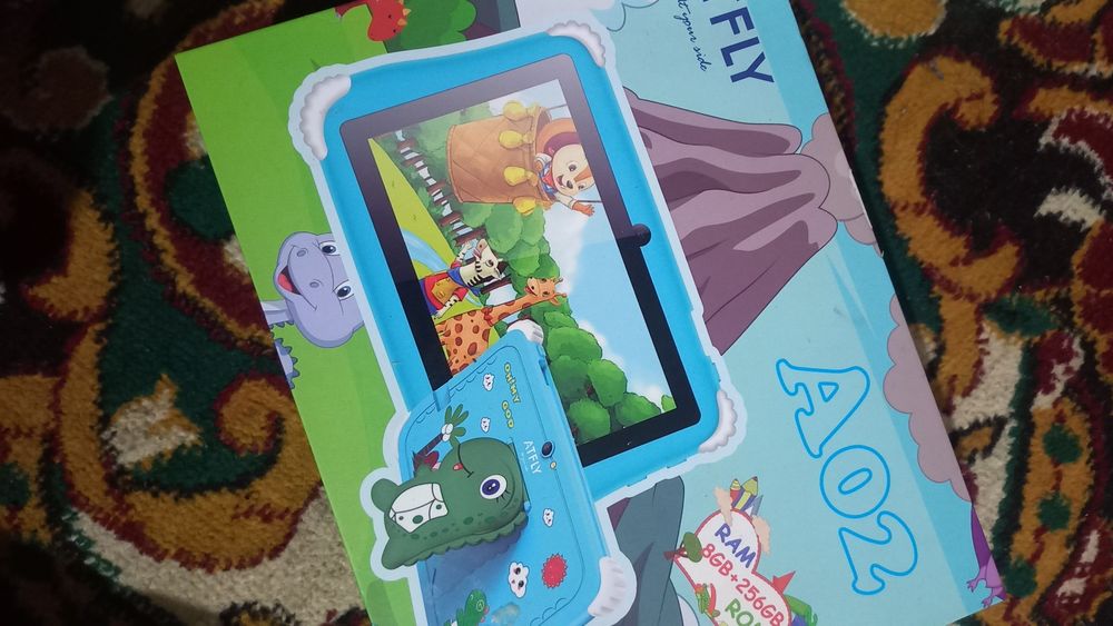 Planshet A02 zaryatnik va naushnik ham qushib beriladi