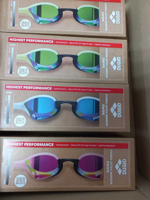 Нови модели очила за плуване  Arena Cobra