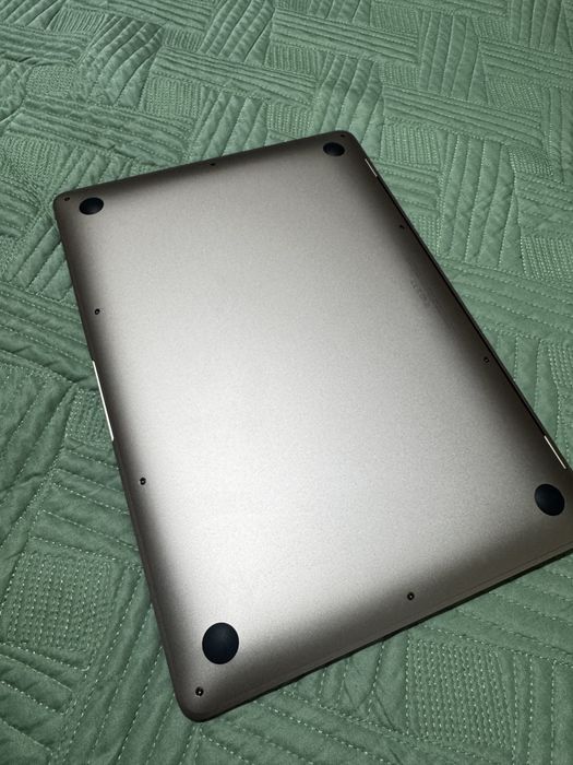 Продам Макбук Новый