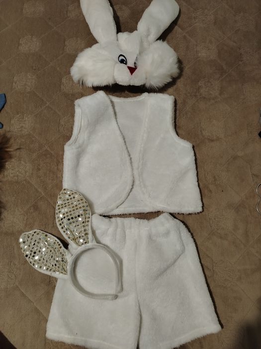 Костюм зайчика на 2-3г