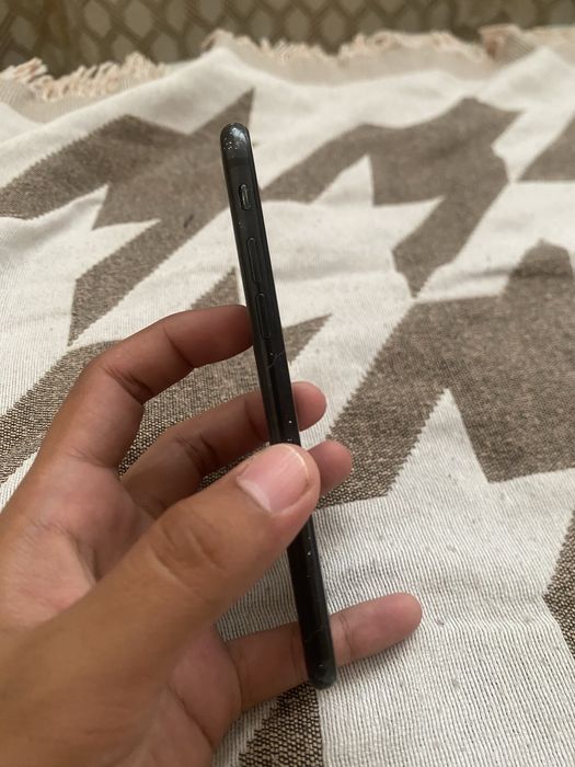 Продам iphone SE2