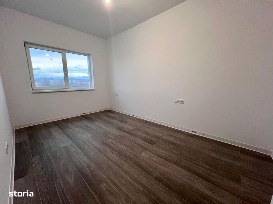 Apartament 3 camere, 2 bai si curte in Selimbar — fotografia 1