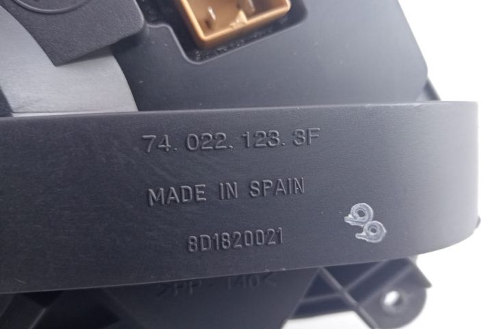 Ventilator habitaclu  8D1820021 Volkswagen VW Passat B5.5 (facelift)