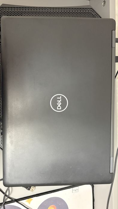 Laptop Dell i5 generatia 8