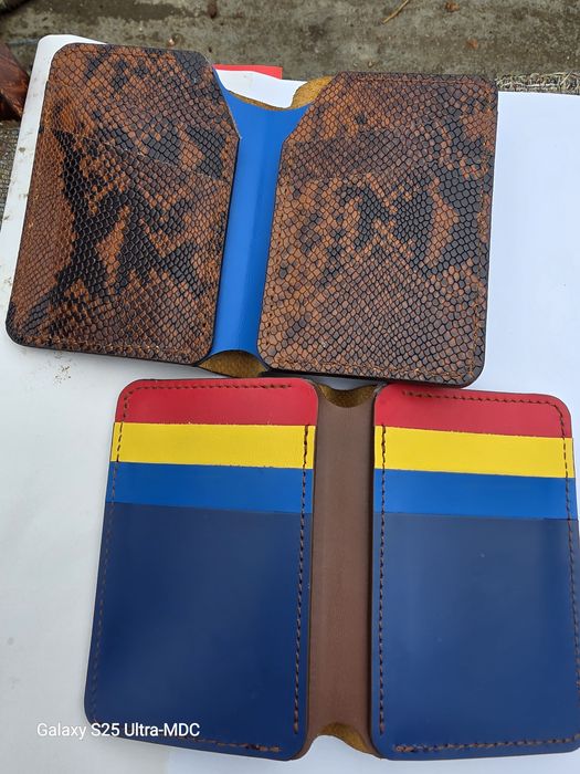 Vând 4 portofele handmade din piele naturală