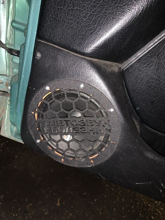 Сабвуфер и динамики