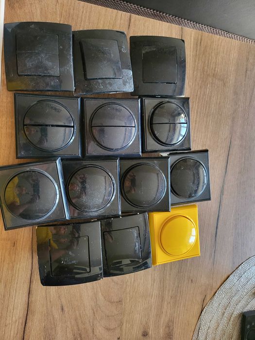 Черни ключове еденични, двойни и девиаторни 13бр за 19.90лв.