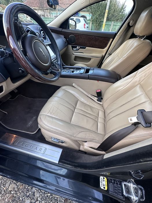 Vand/Schimb Jaguar XJ 2011