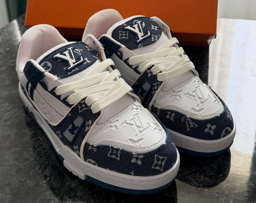 Adidasi Louis Vuitton Trainer LV - ALB - ALBASTRU- Produs Nou - Full Box