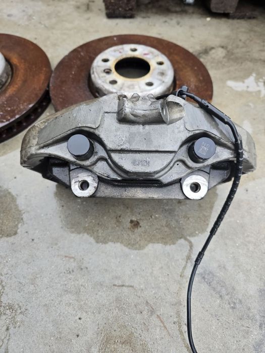 Бмв Предни апарати  и дискове 550 Ф07 Ф10  Bmw f07 f10