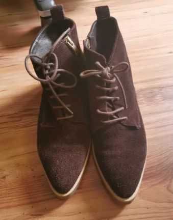 Ghete maro din piele intoarsa, nr 40