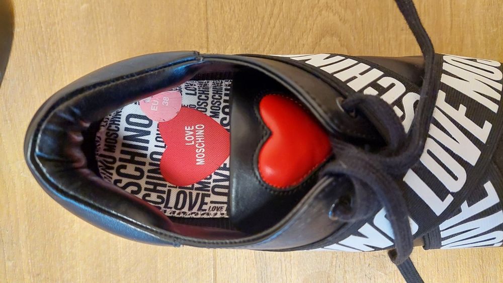 Love Moschino дамски кецове