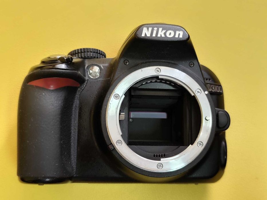 Încărcător NIKON MH-24 +2 Battery Nikon EN-EL 14. DSLR D3100 defect.