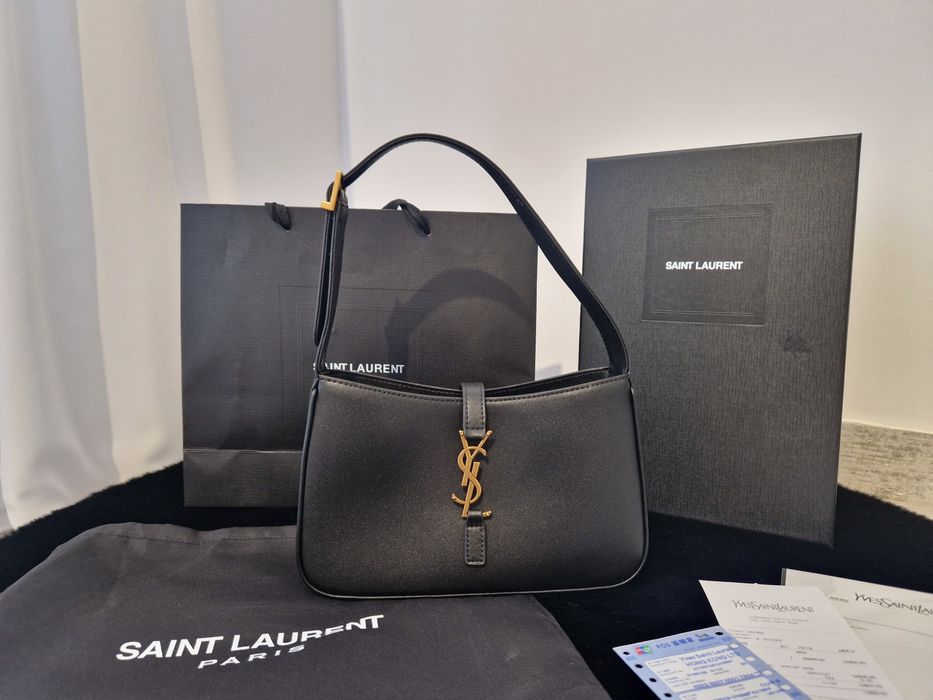 Saint Laurent Le 5 A 7 Black Hobo