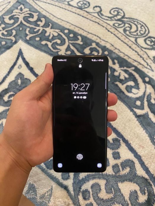 Самсунг А71………….