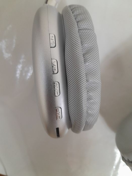 Наушник без проводной