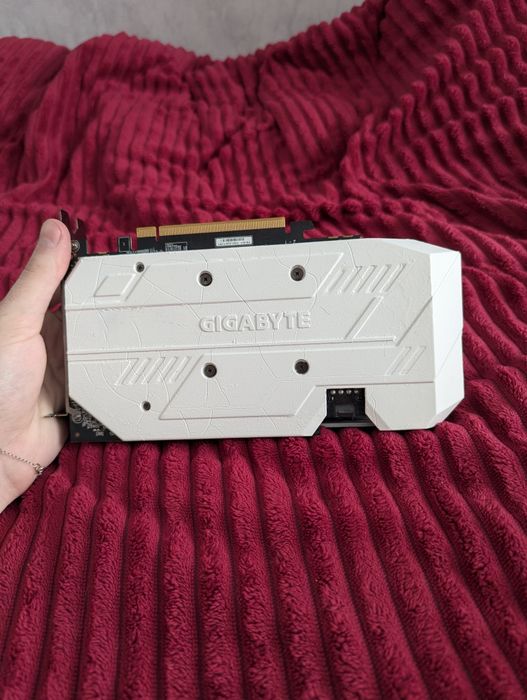 Видеокарта Gigabyte 1660 super