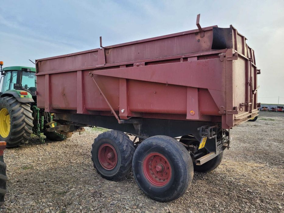 Remorca basculabila pe spate