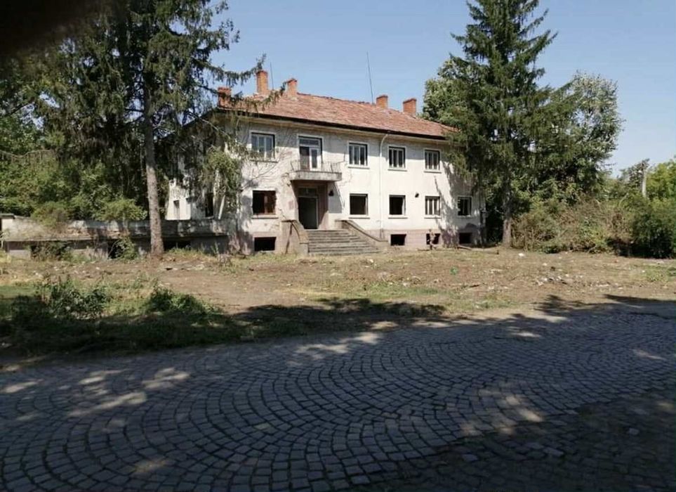 Продава се Промишлена сграда в Бяла - 2000 кв.м за 125 €/кв.м - Снимка #1