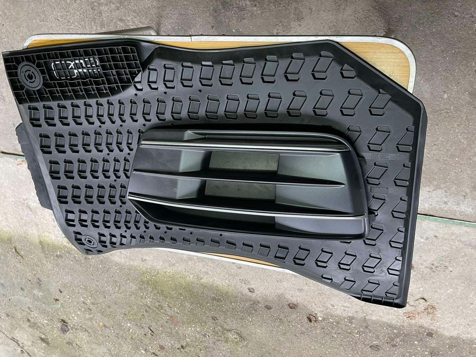 Audi q5 17-22год. Решетка в предна броня