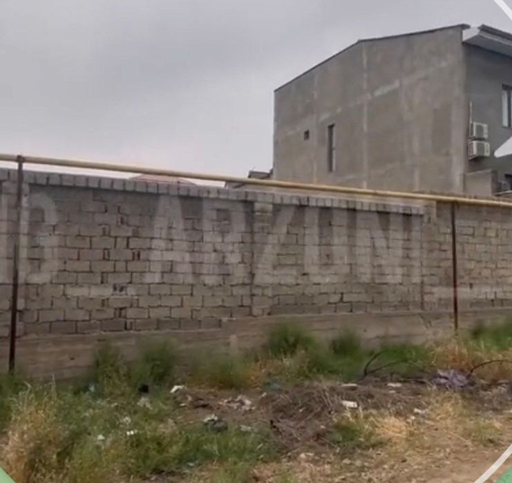 Парвозда 8 соток ер сотилади Уч кахрамон постидан 3 км.