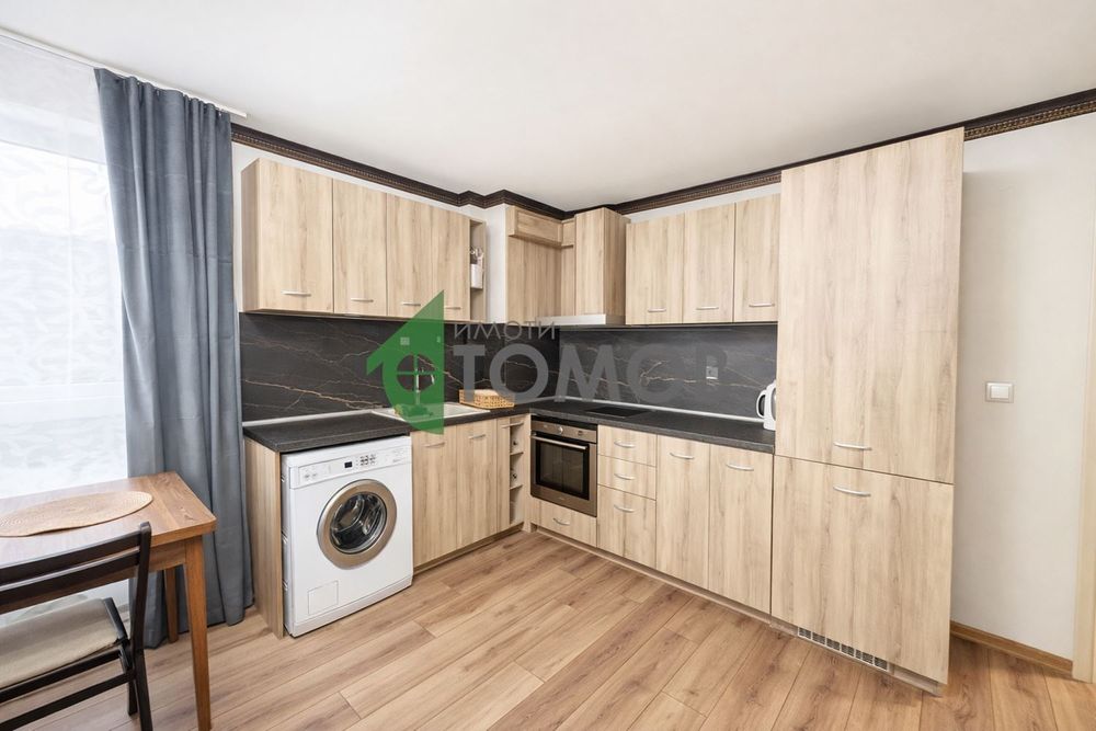 Напълно обзаведен и ремонтиран двустаен апартамент в кв. Железник