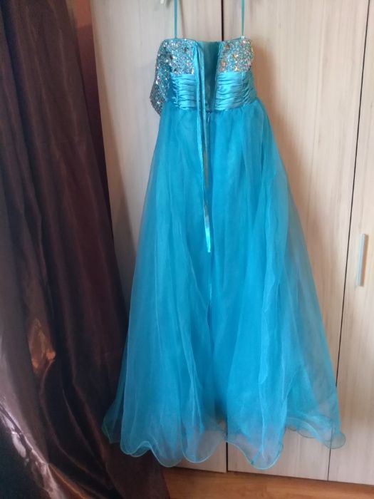 Бална рокля