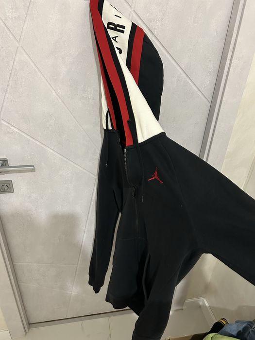 Толстовки женские