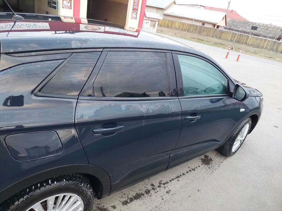 Opel grandland x - stare impecabila