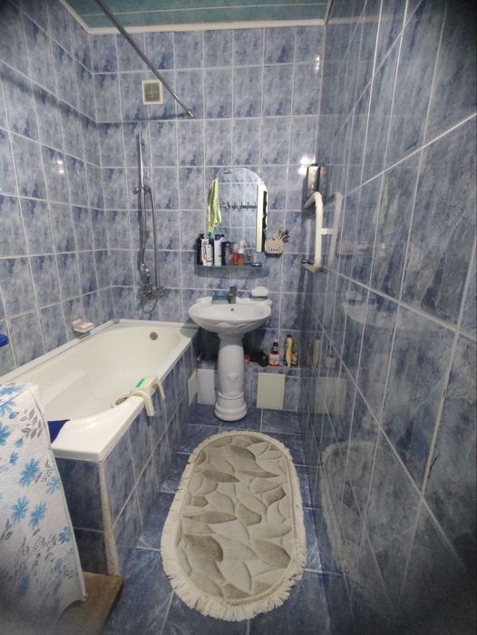 Продам своя Янгихает Титаник дом 3/4/9 кв.м 72 метро 4 Цена 67500