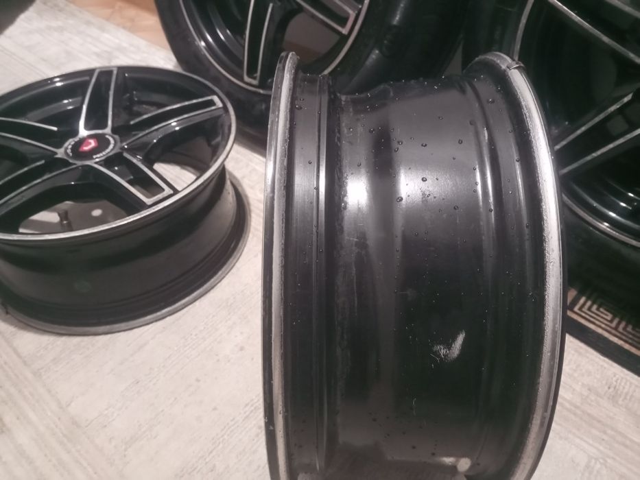 Диск с шинами  4 диск 2 шина