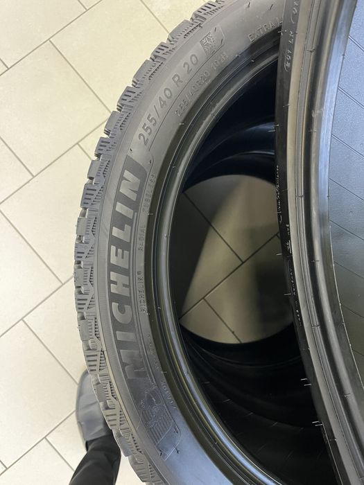 Продам решину мишлен R20 зима