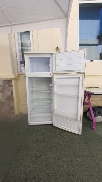 Vand frigider 2 usi,perfect functional